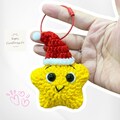 Handmade Crocheted Christmas Star Keychain - Handcrafted Gift for the Holiday Season, Cute Santa Hat Bag Accessory, Gift for Christmas